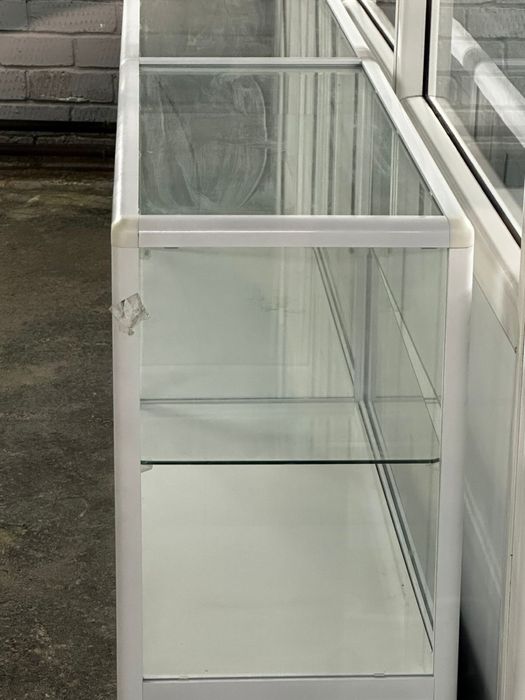 Продам Витрины срочно