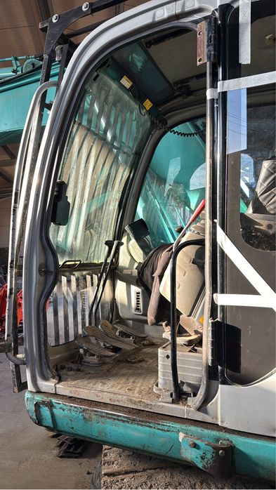 Vand sau schimb Excavator Kobelco