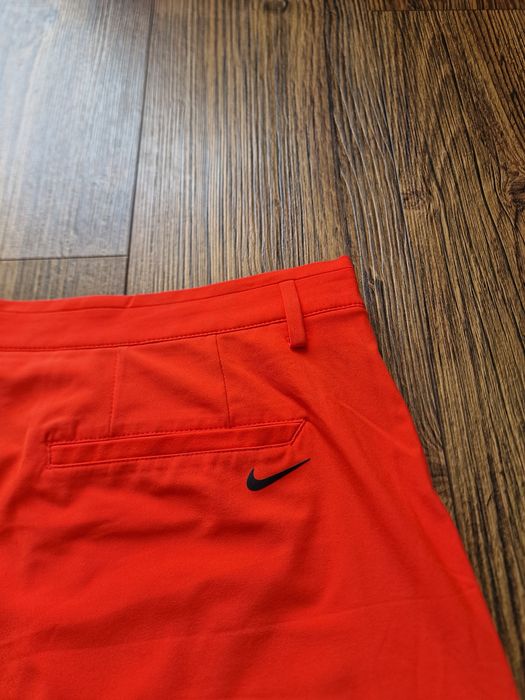 Страхотни мъжки къси панталони NIKE GOLF размер 40