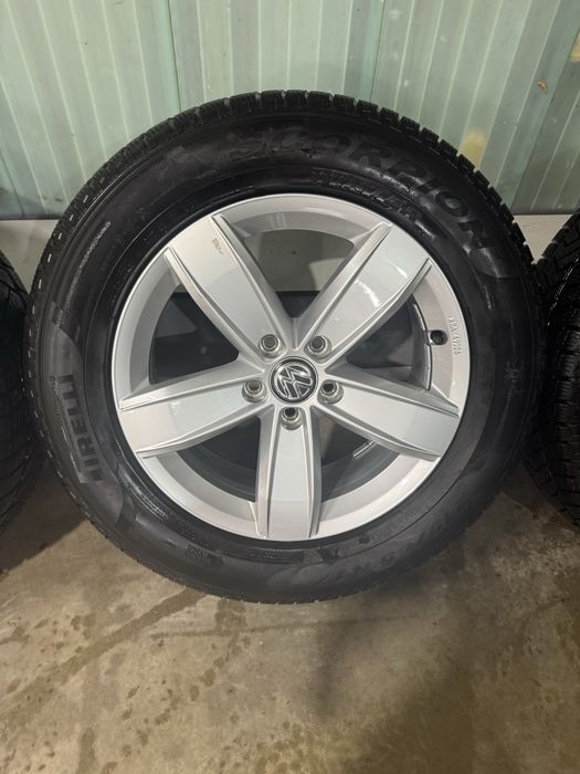 Roti iarna Tiguan 215/65R17 Pirelli