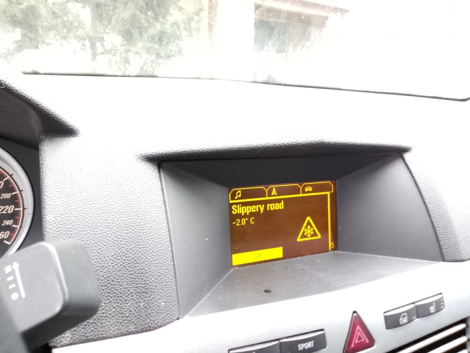 Opel Astra H Hatchback / accept schimb cu rulote , sau motociclete