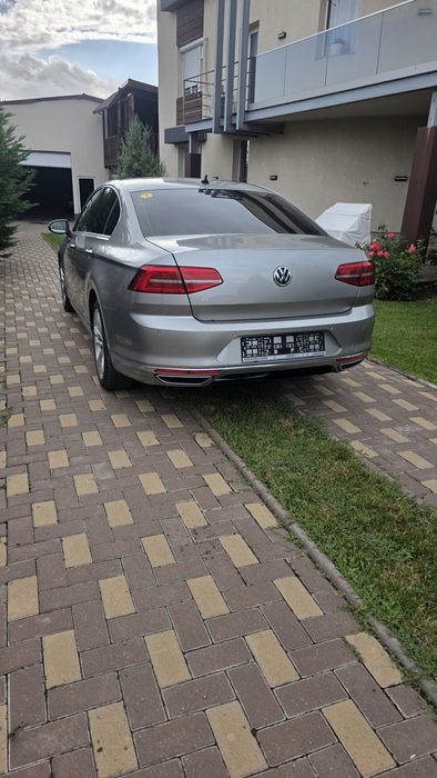 PASSAT  R-line 2015 1,6 tdi manual 8700e