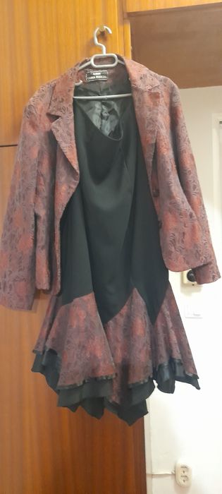 Дамски костюм елегантен