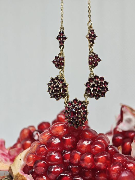 Золото с бриллиантами и изумрудами