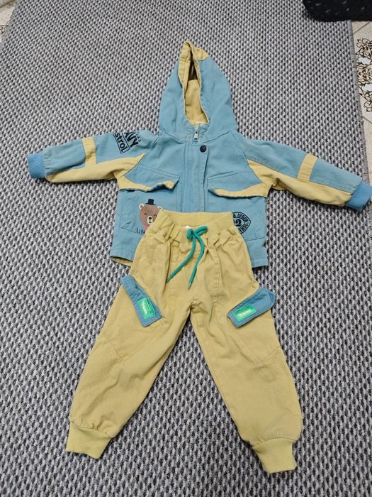 Продам детскую куртку