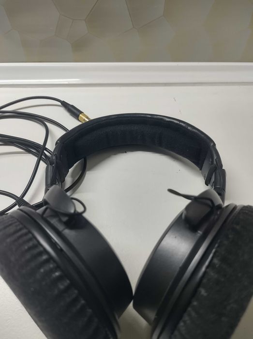 Слушалки M-audio Studiophile Q40