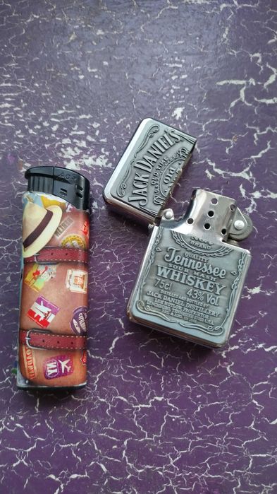 Ловен нож за дране и колекционерски запалки