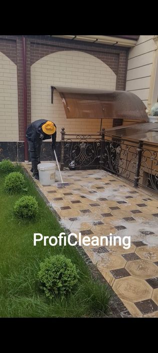 Мойка и чистка брусчатки