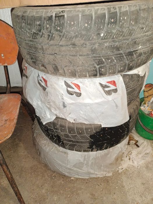 Продам зимние шины