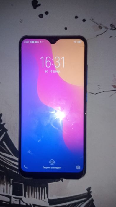 Смартфон Vivo продам.