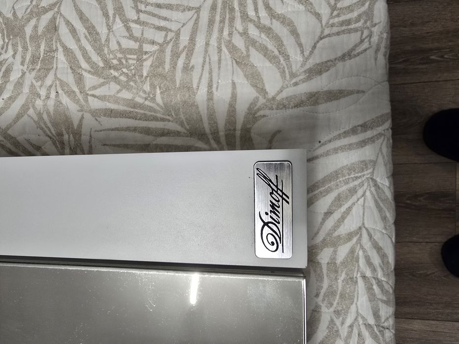 Шкаф за баня с огледало