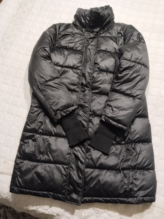 Продам зимнию пуховик