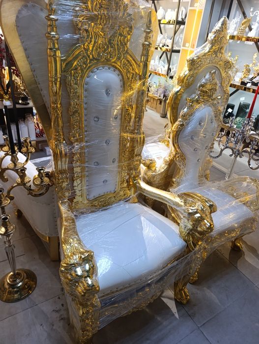 Свадебные кресла