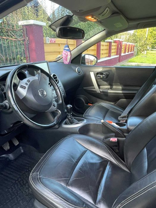 Nissan Qashqai 1.5 DCI / 6+1 Trepte / 2010 / Navigatie / Climatronic / Oglinzi Rabatabile / Incalzire scaune / Pilot automat / Comenzi volan