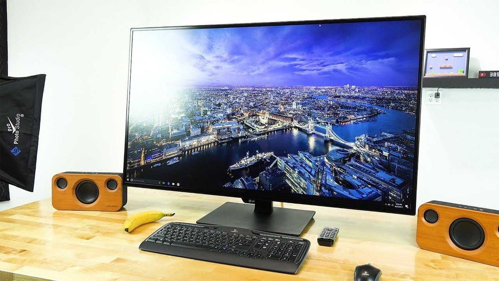 Monitor 4K LG 42.5 inch