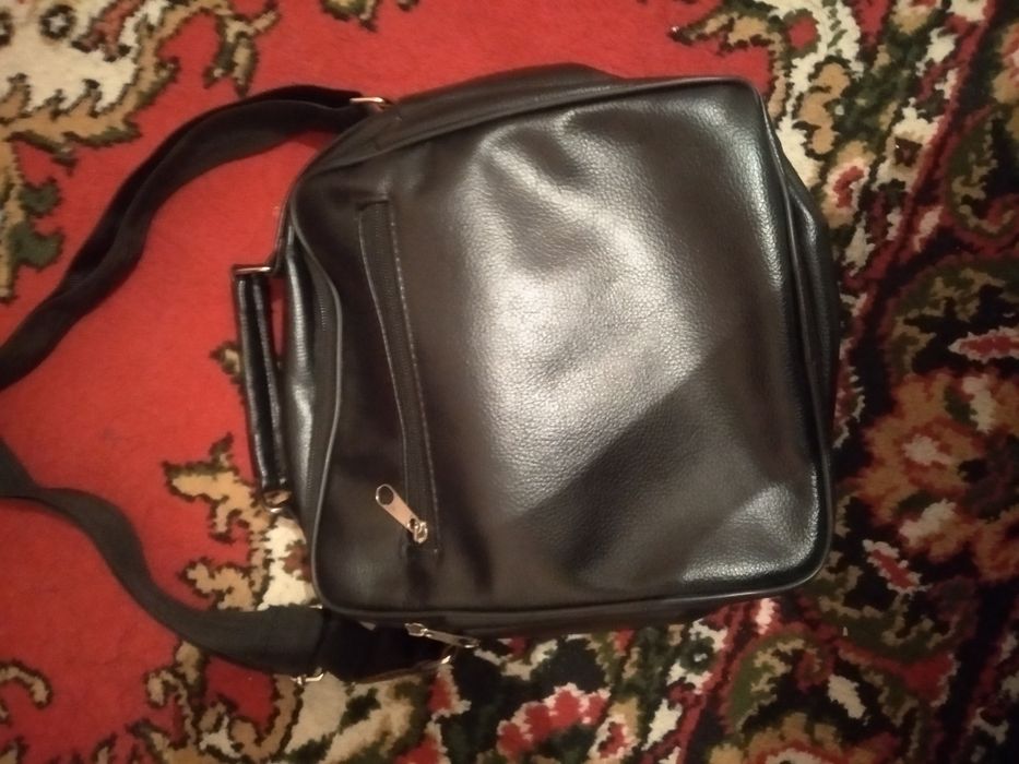 Sumka sotiladi srochna       .