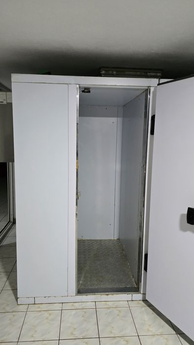 Camera frigorifica 0 grade.