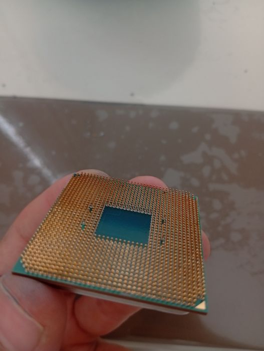 AMD Ryzen 5 Pro 3400G