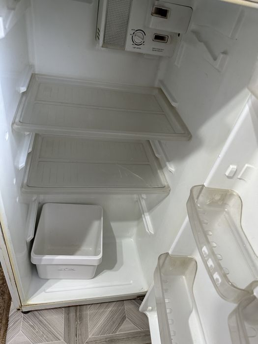 Холодилник Даево