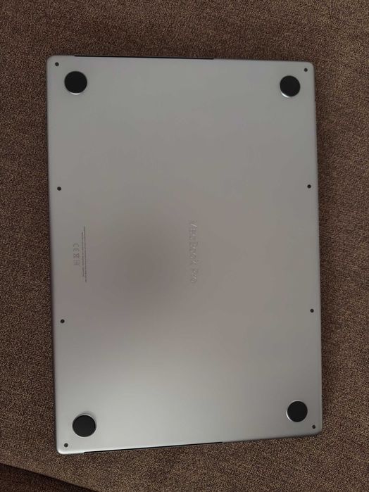 MacBook Pro 16 M1 Max (32GB RAM / 1TB SSD) - 10 core CPU/ 32 core GPU