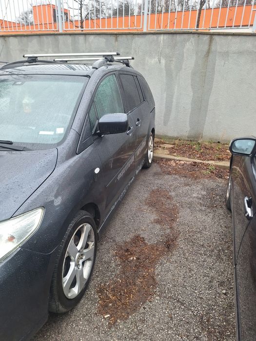 Продавам Мазда 5