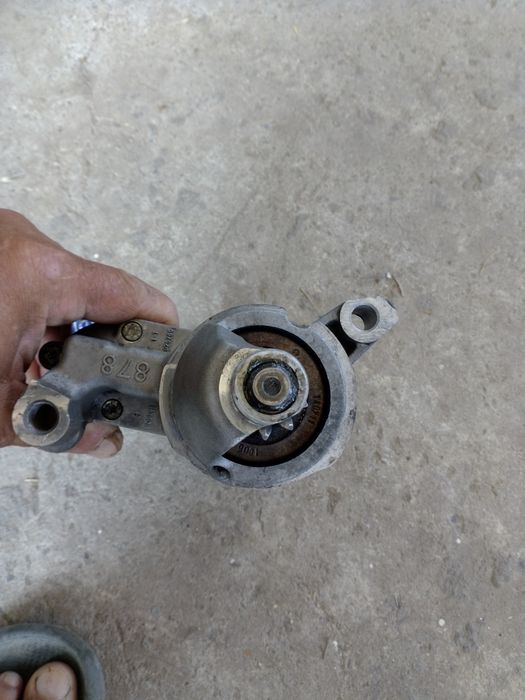 Vînd electromotor Bosch audi A7 motor 30 tdi