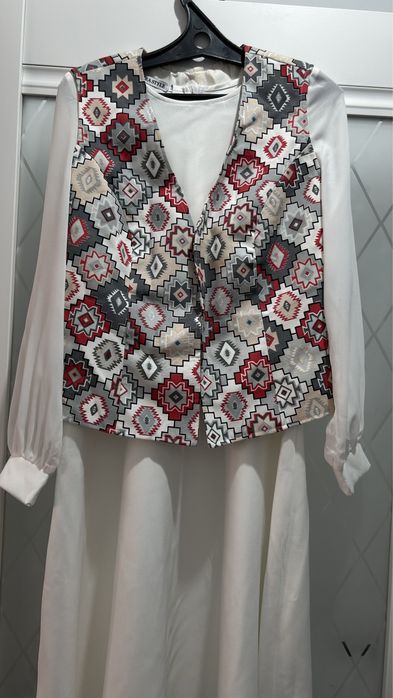 Женская одежда джинсы