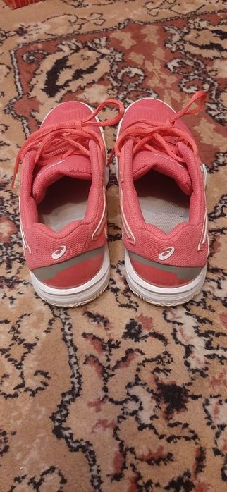Pantofi sport Asics marimea 37