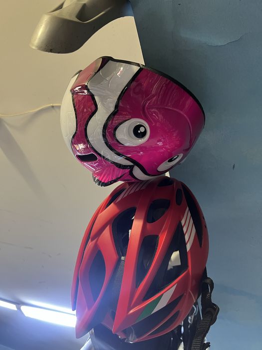 Велошлем .Велозапчасти.Камеры .Велопокрышки