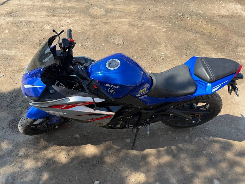 Drongo moto 400kuba