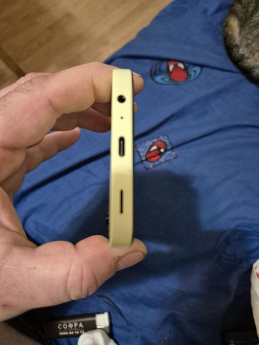 Продавам чисто нов Samsung A15  128GB