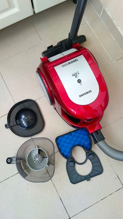 Пылесос Samsung 1800w