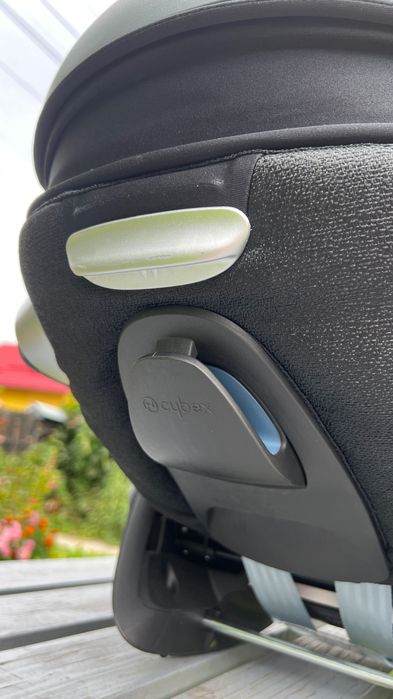 Vand Scoica Cybex Cloud Z I-Size + Baza Isofix Z + Adaptori
