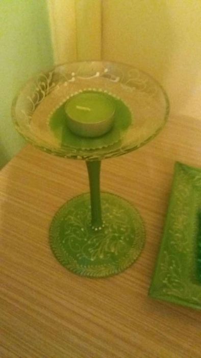 Vand tava ornamentala si 2 sfesnice din sticla