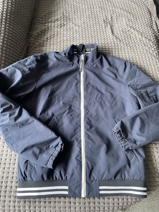 Мъжко яке ново L размер