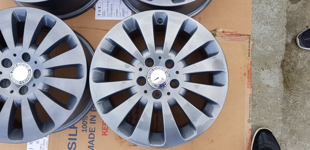 Vând jante aliaj roti  16 "originale Mercedes Benz 5x112  NOI