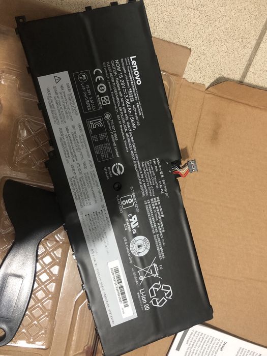 Чисто нова батерия за лаптоп Lenovo