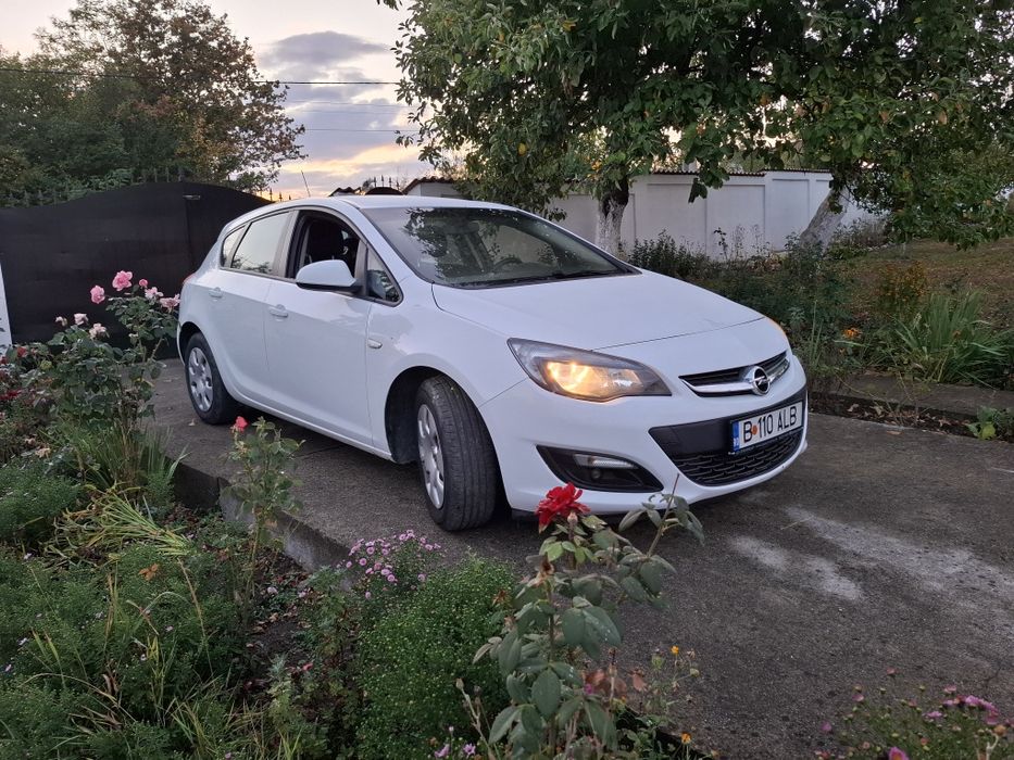 Opel Astra J 1.4 benzină | 2014 | 143.000 km | Euro 5 | Manuală