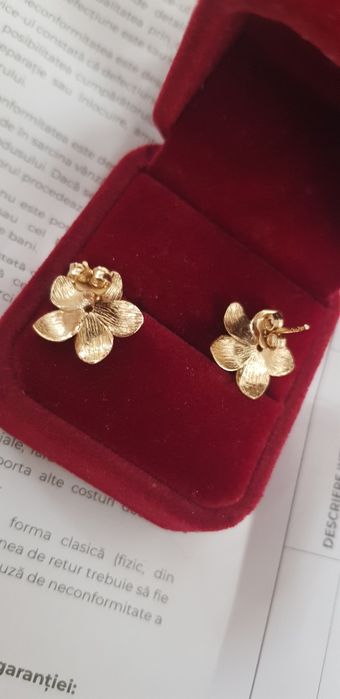 Cercei din aur de 14k floare