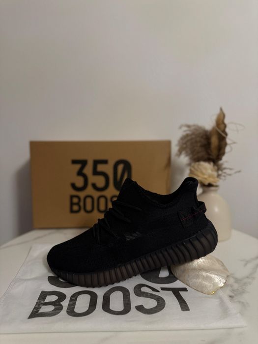 Tenesi/Papuci Yeezy Boost 350 Full Black