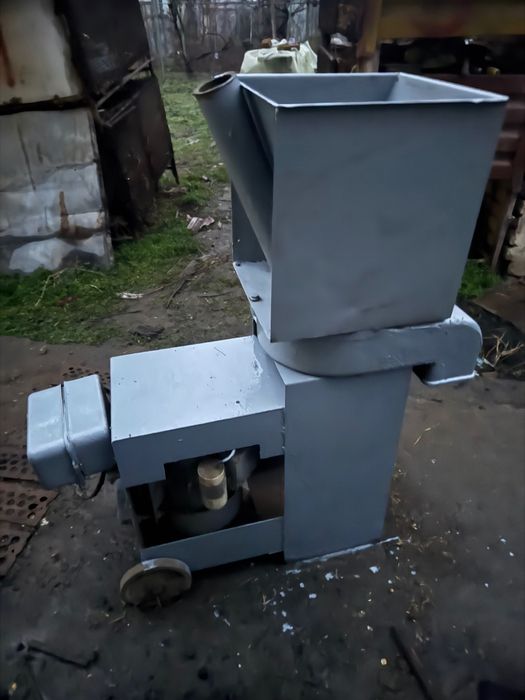 Фуражомелка чукова