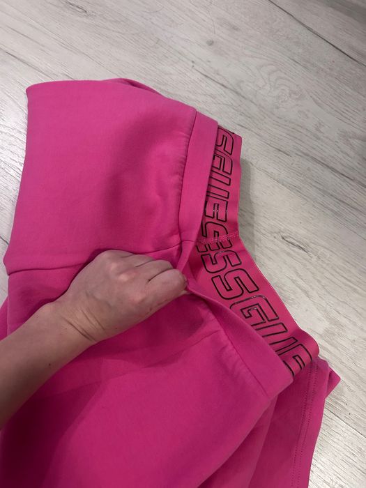 Екип на Guess оригинален