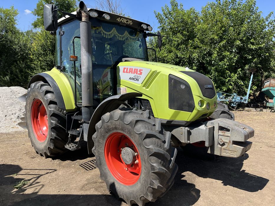 Tractor Claas Arion 430