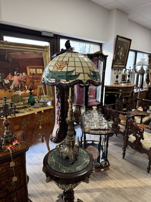 Lampa deosebita din bronz stil baroc cu abajur tiffany