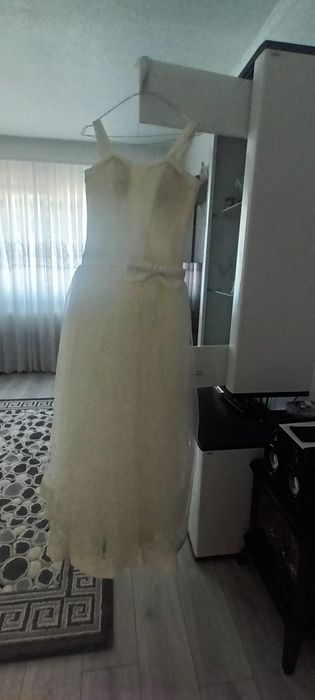 Vand rochie mireasa