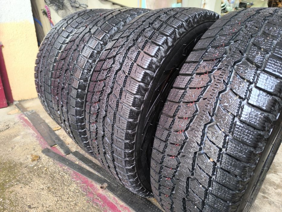 225/60R16 зимни гуми Toyo Observe GS16