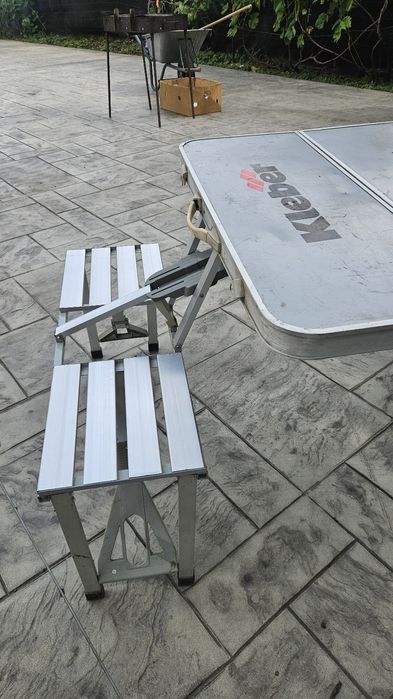 Măsuță + scaunele compacte / pliabile camping/gratar