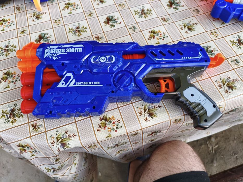 Pistol și pușcă Blaze Storm