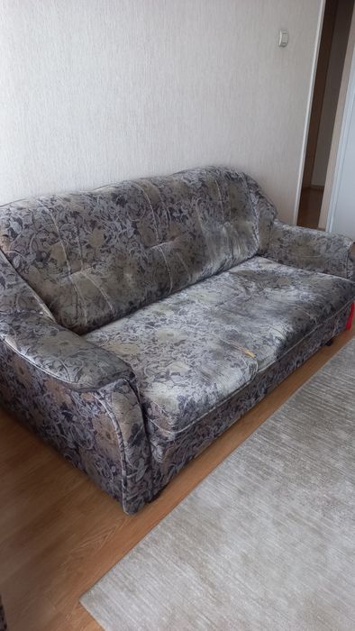 Диван раскладной б/у