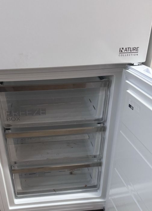 Супер холодильник Midea